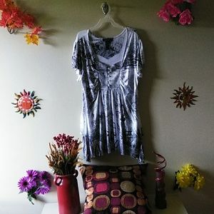 Women's Black and White Paisley Print Top